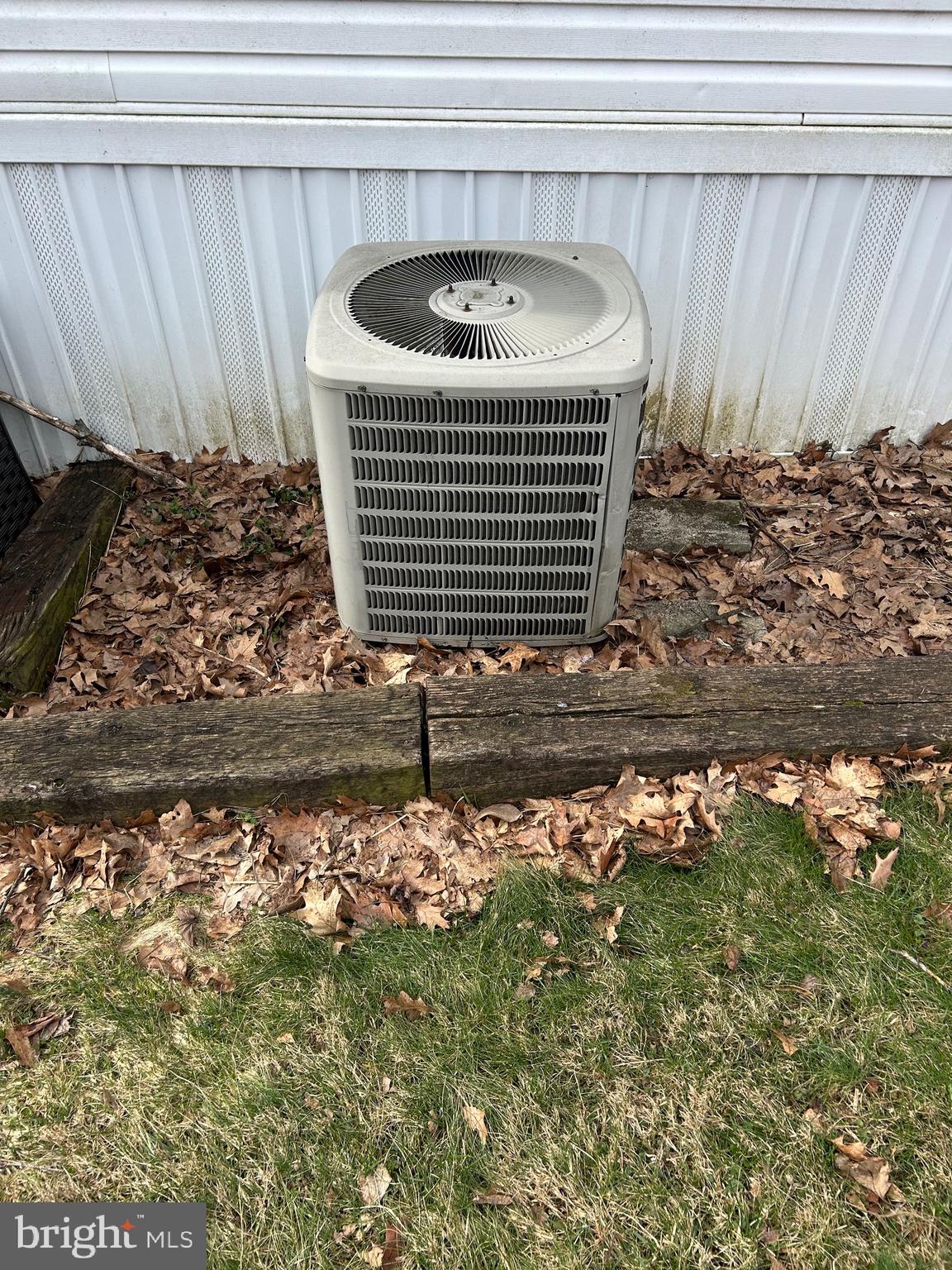 PALMDALE MOBILE HOME PARK - Residential