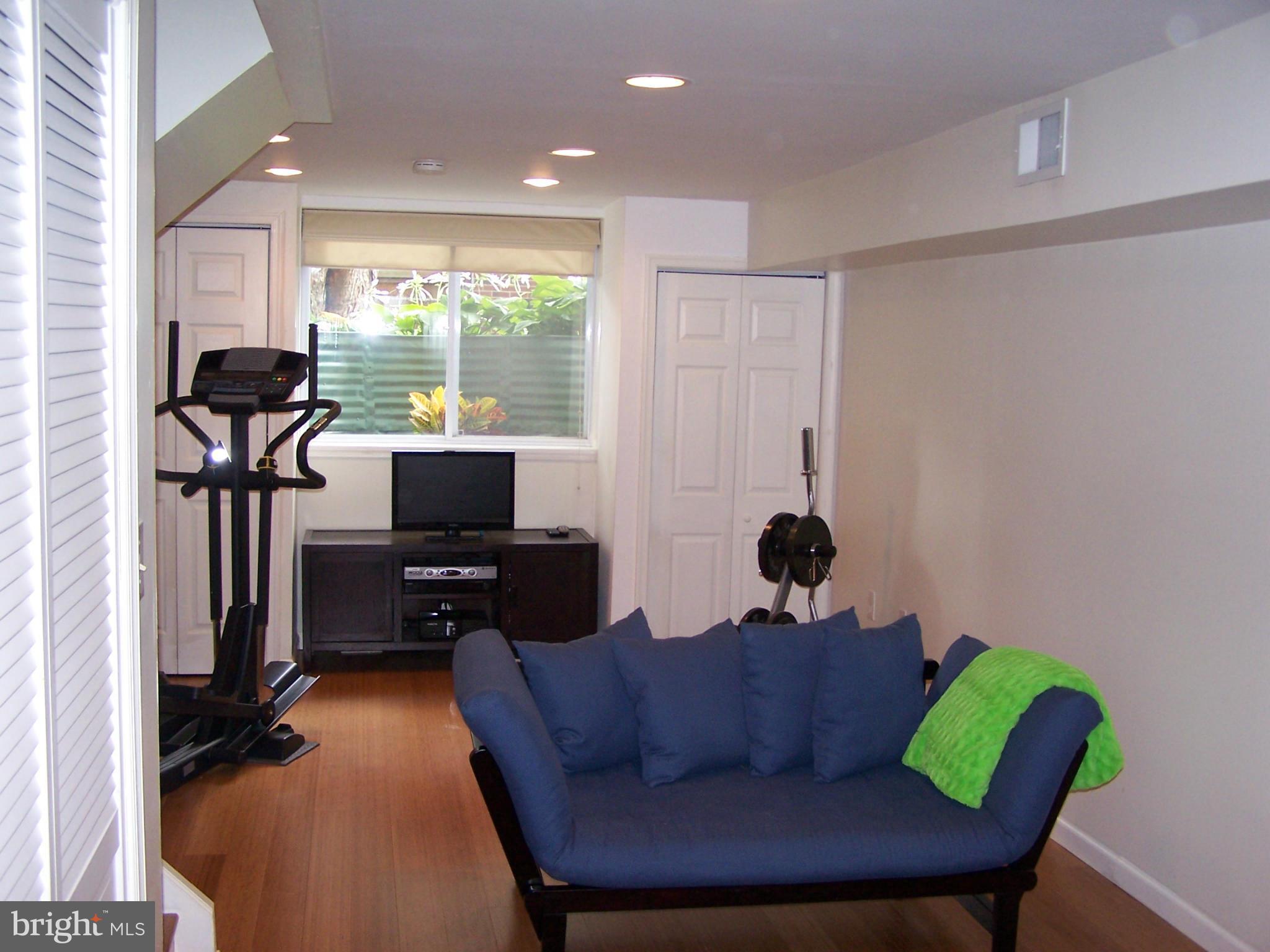 GREEN ACRES - Residential