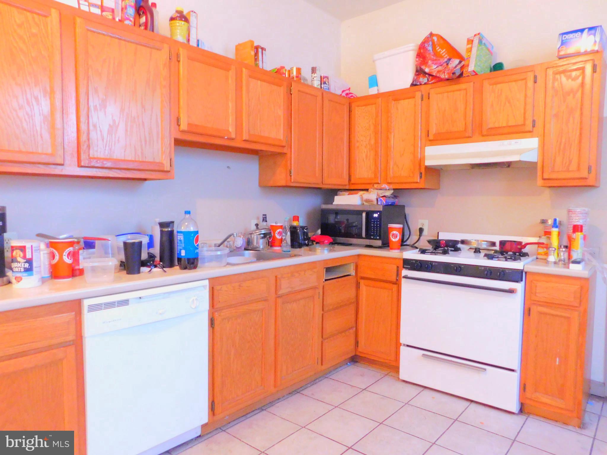 TEMPLE UNIVERSITY - Residential Lease