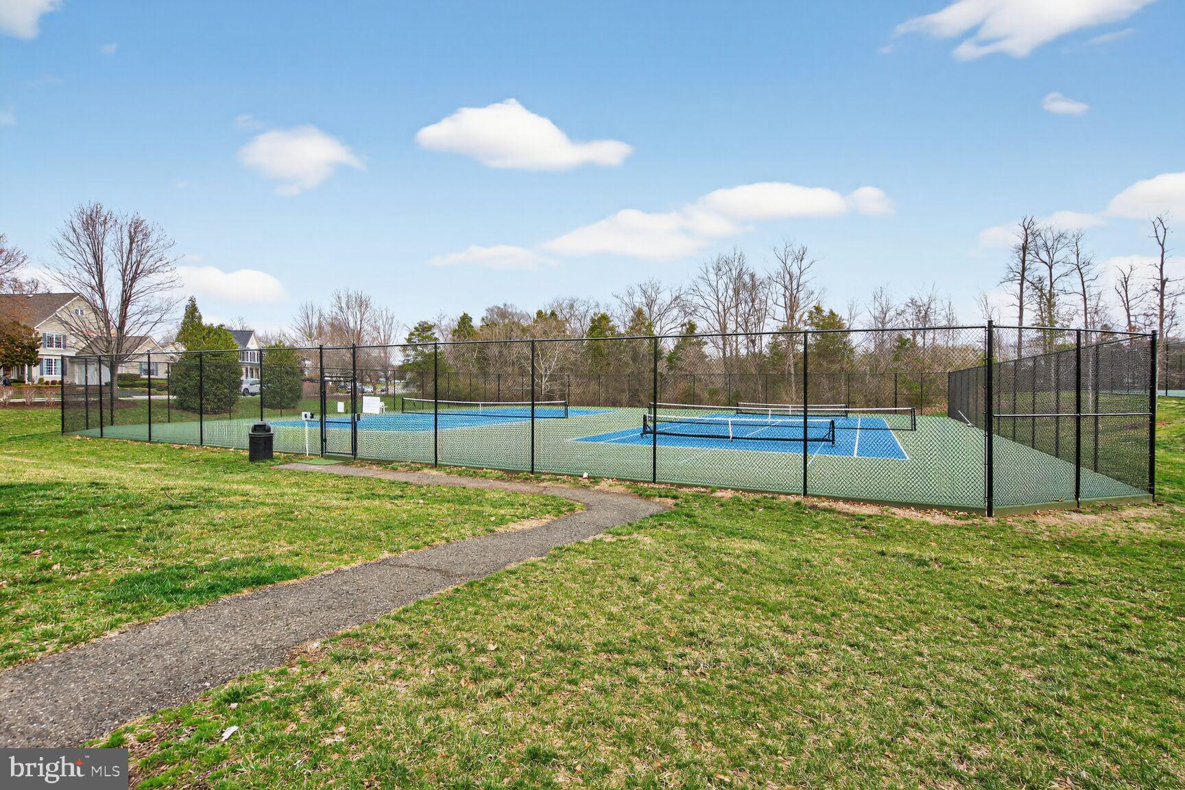 VICTORY LAKES - Residential