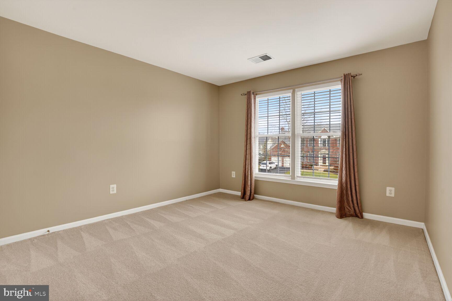 VICTORY LAKES - Residential