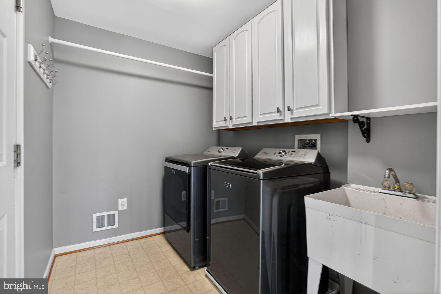 VICTORY LAKES - Residential