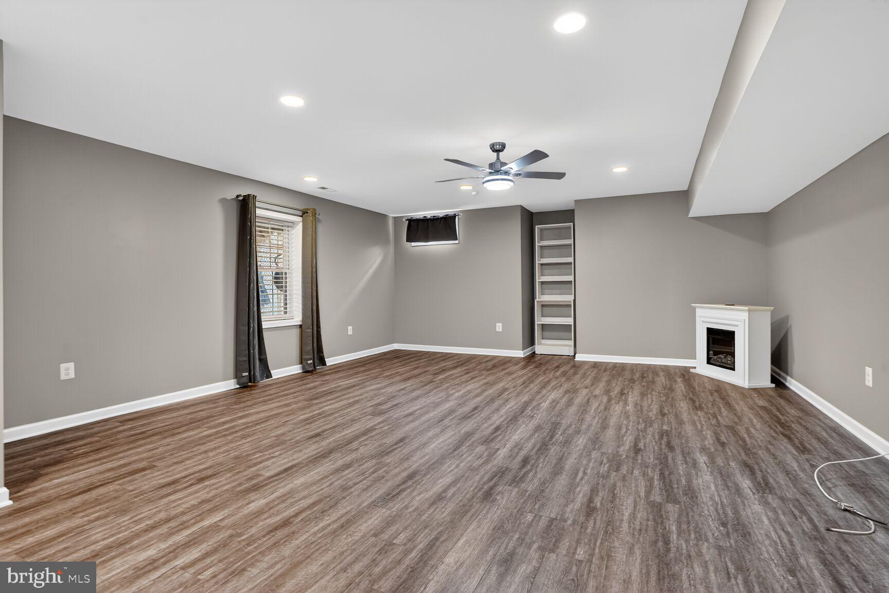 VICTORY LAKES - Residential