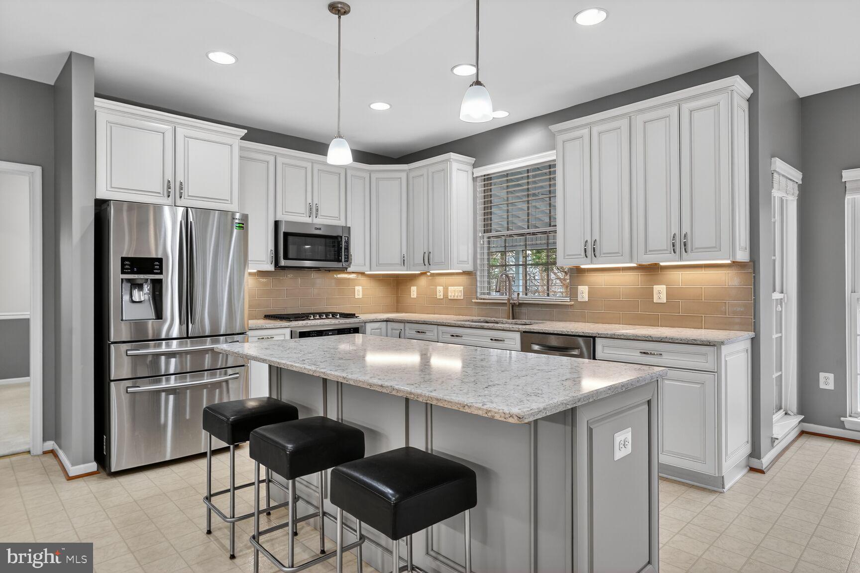 VICTORY LAKES - Residential