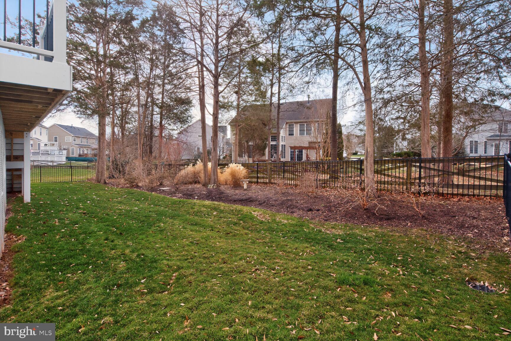 VICTORY LAKES - Residential