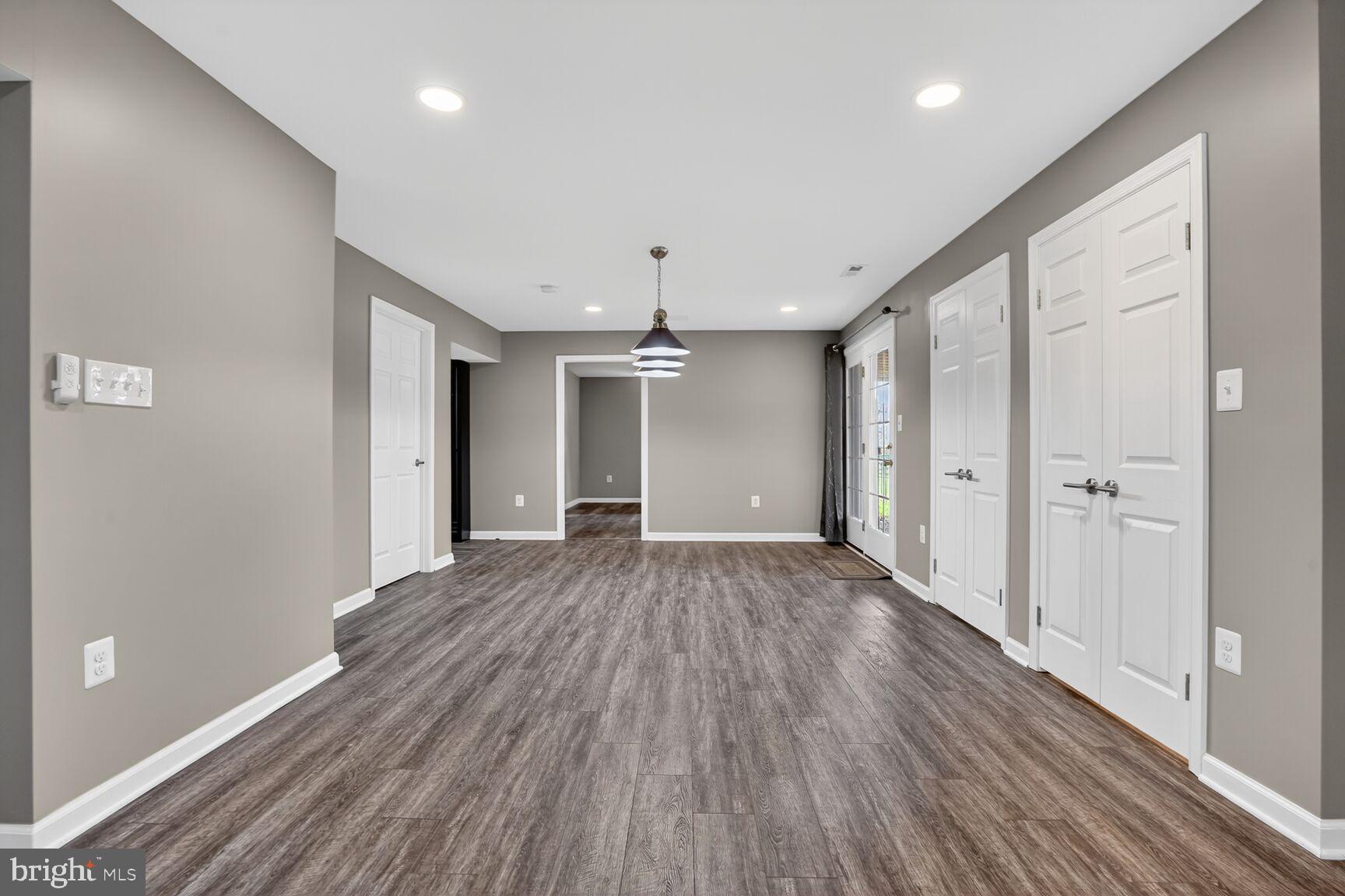 VICTORY LAKES - Residential