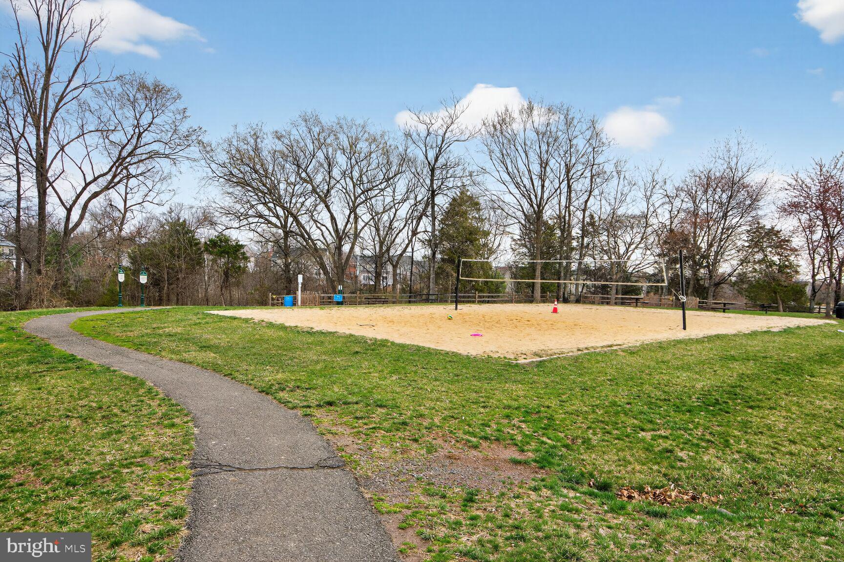 VICTORY LAKES - Residential