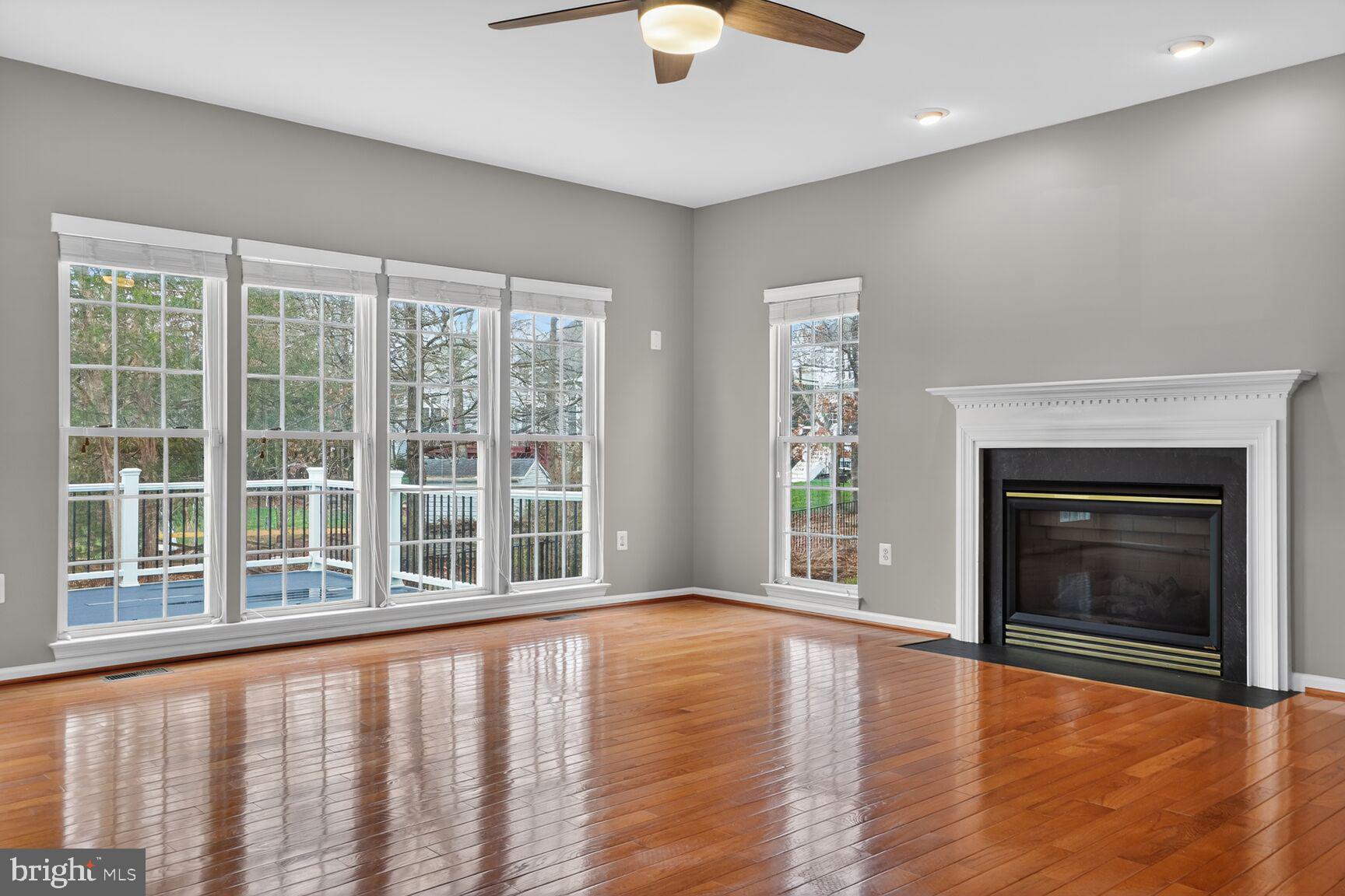 VICTORY LAKES - Residential