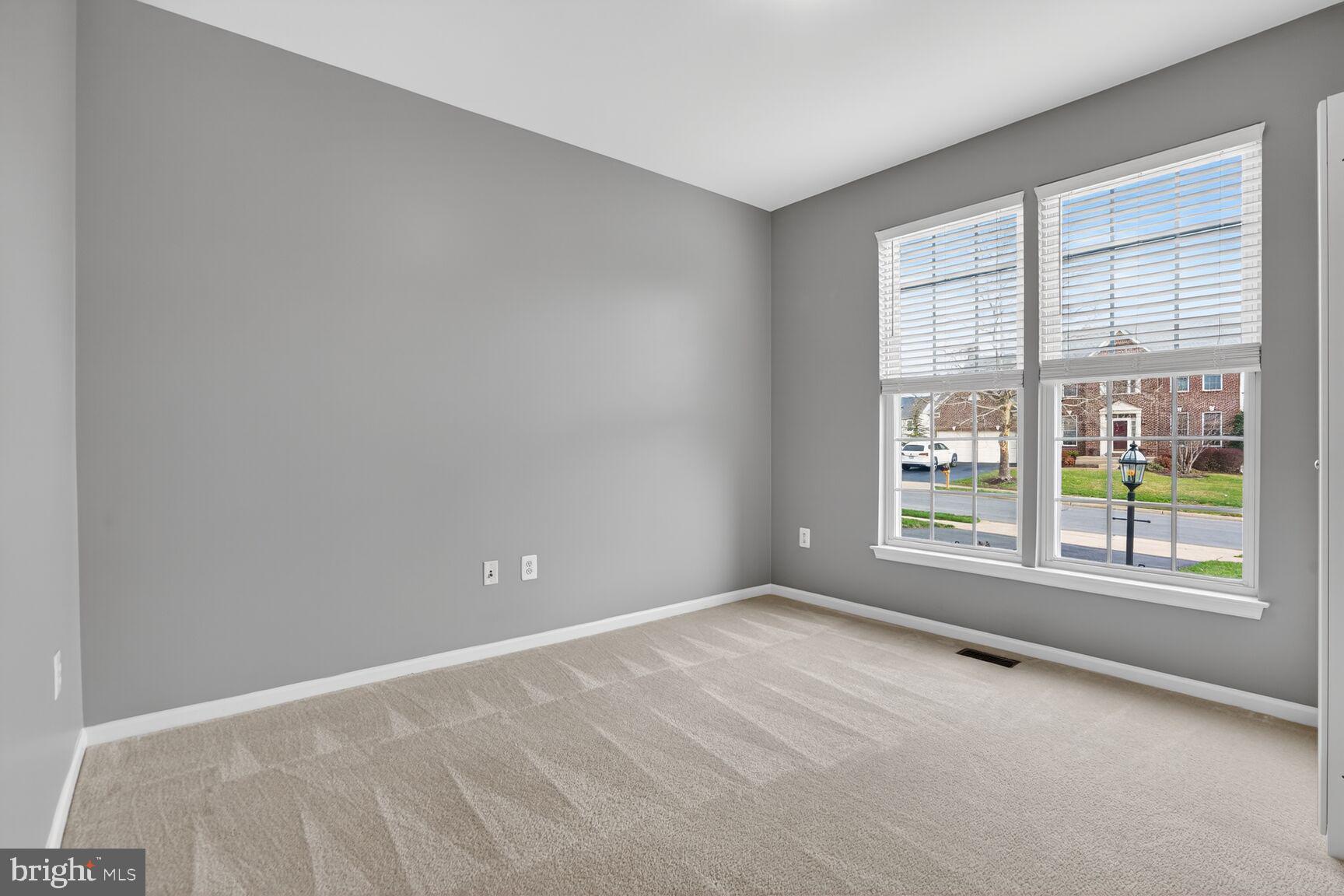 VICTORY LAKES - Residential