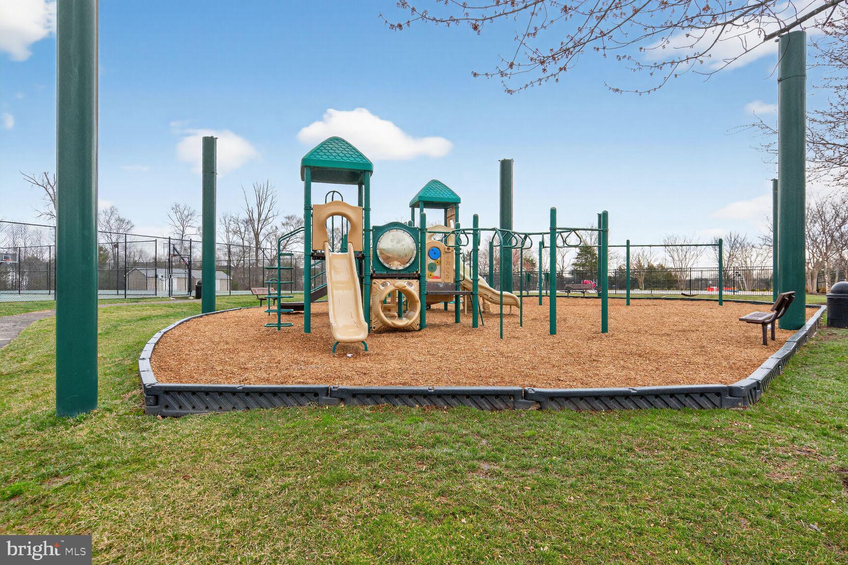 VICTORY LAKES - Residential