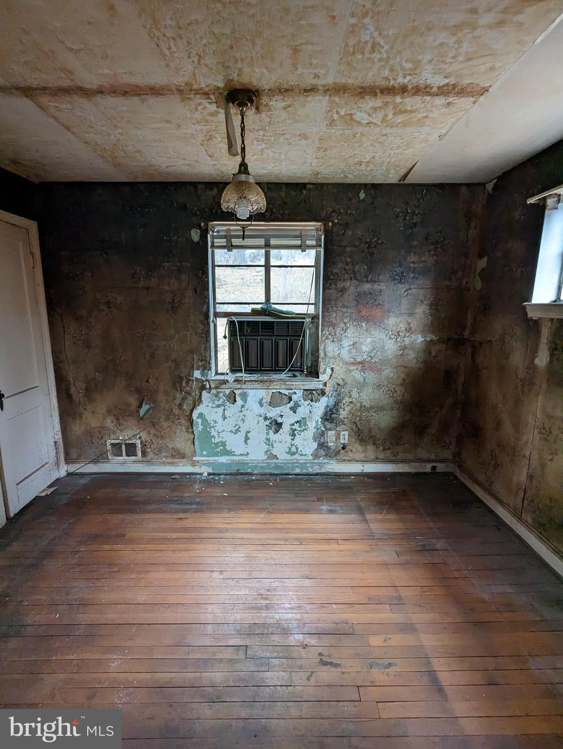 CAROLE HIGHLANDS - Residential