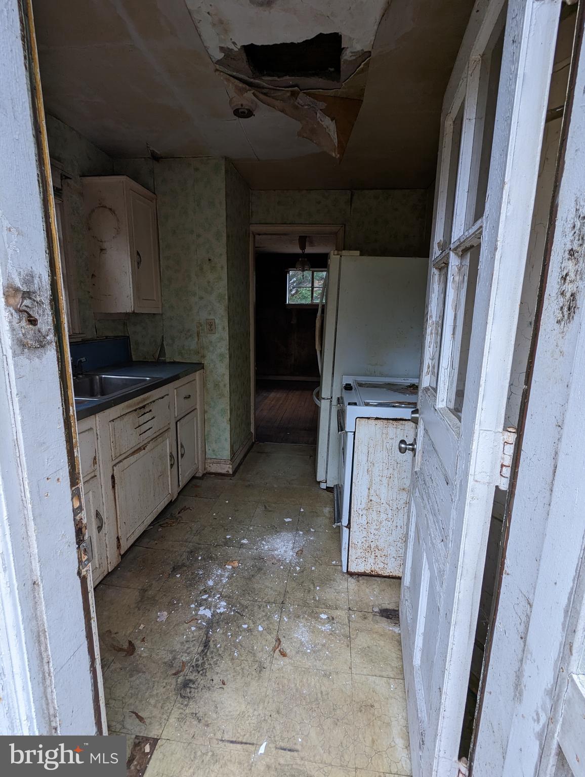 CAROLE HIGHLANDS - Residential