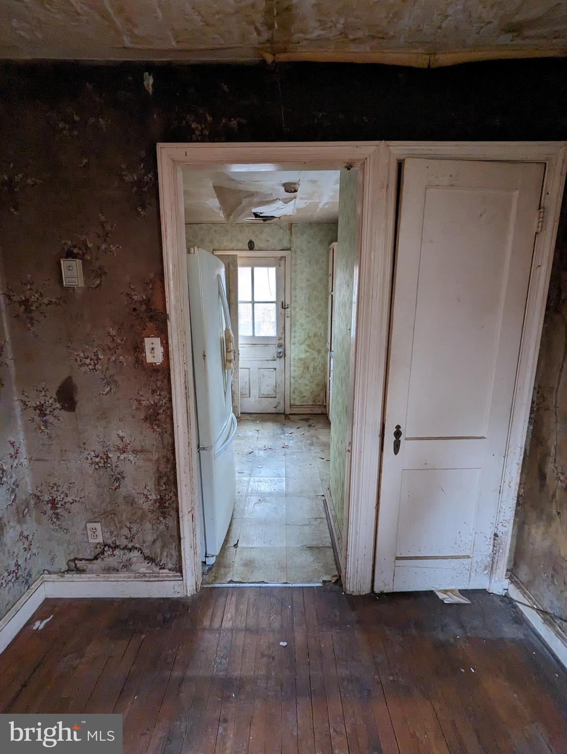 CAROLE HIGHLANDS - Residential