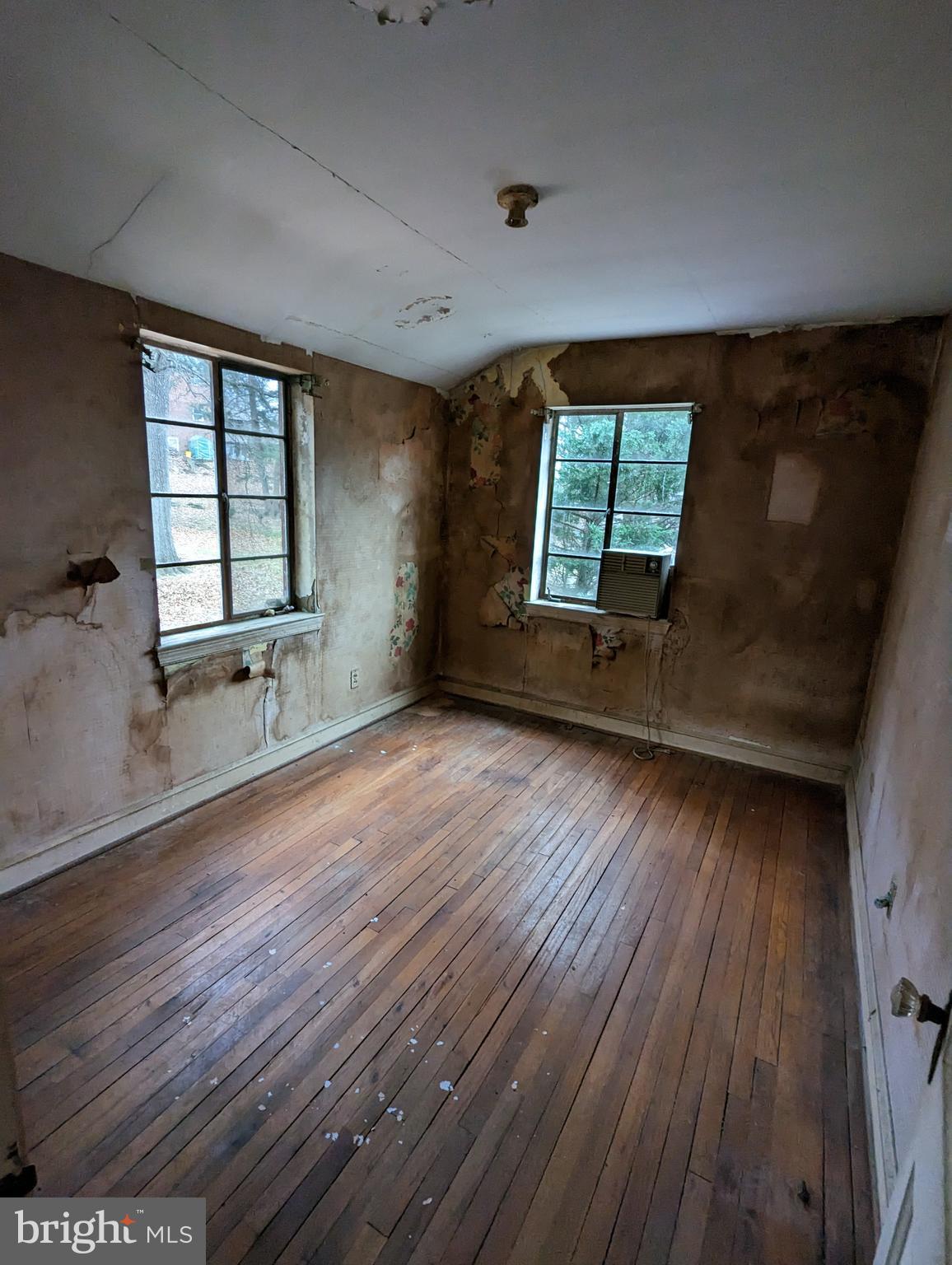 CAROLE HIGHLANDS - Residential