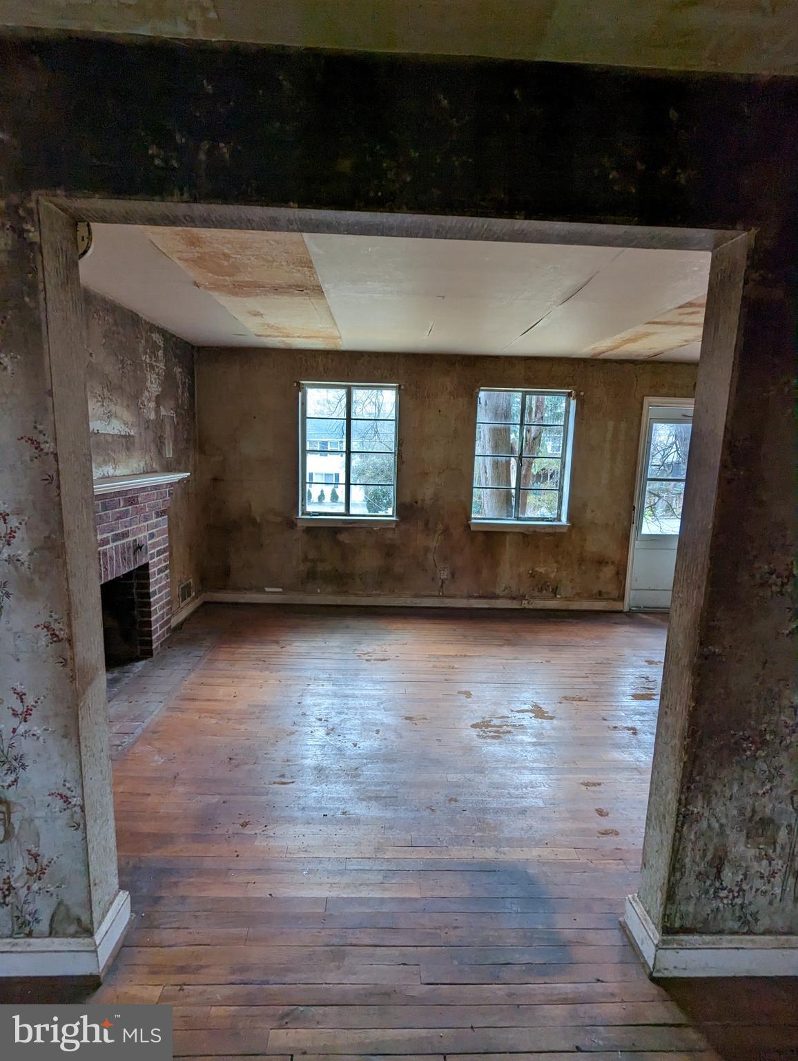 CAROLE HIGHLANDS - Residential