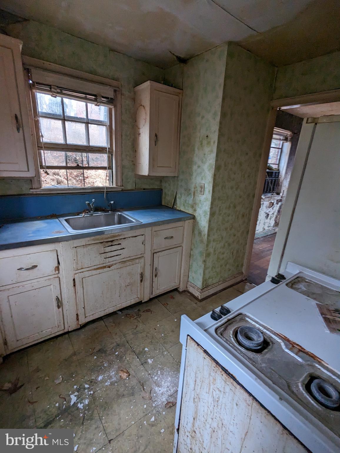 CAROLE HIGHLANDS - Residential