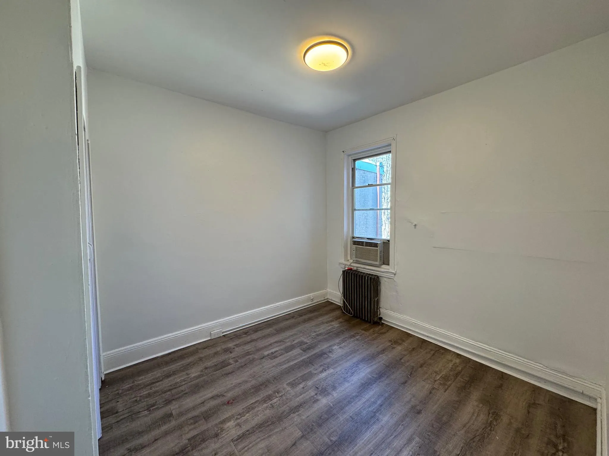 Philadelphia, Pennsylvania 19133, United States, 3 Bedrooms Bedrooms, ,2 BathroomsBathrooms,Residential,Pending,78938