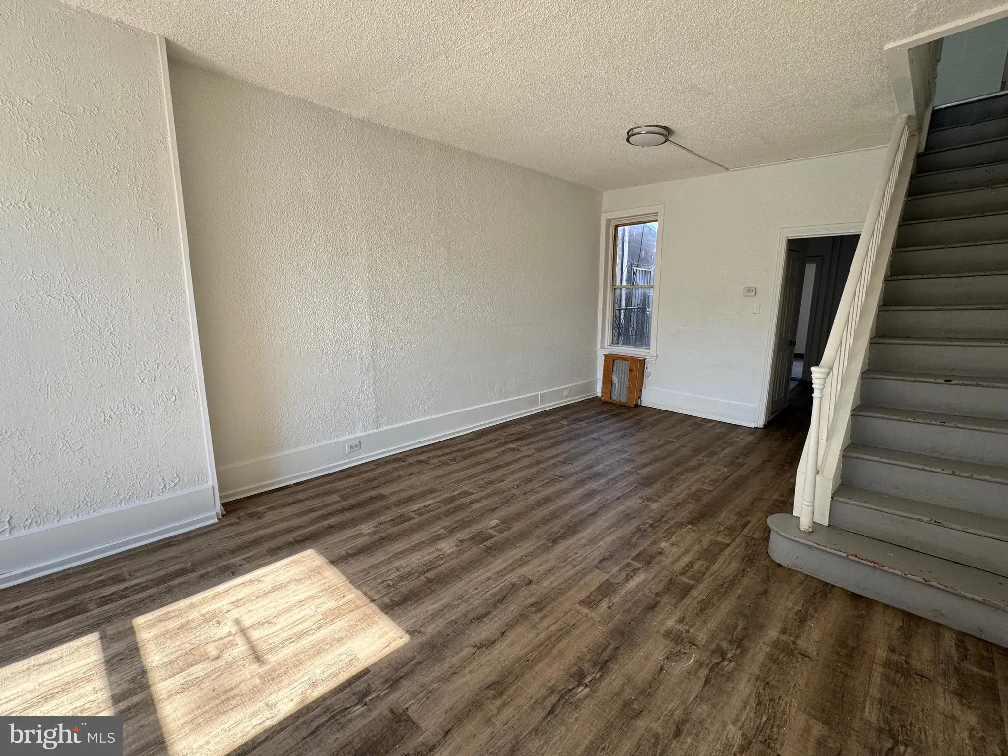 Philadelphia, Pennsylvania 19133, United States, 3 Bedrooms Bedrooms, ,2 BathroomsBathrooms,Residential,Pending,78938