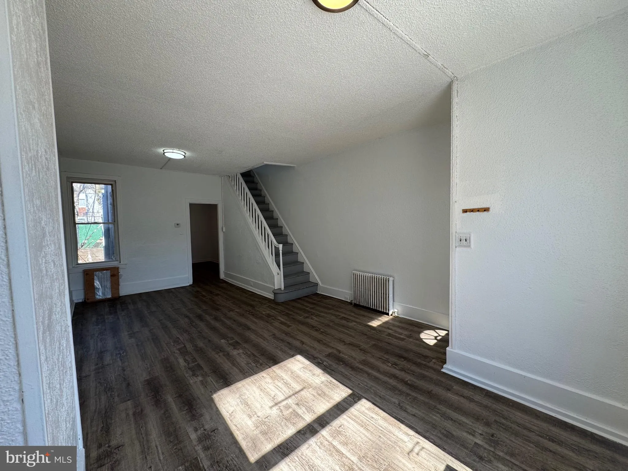 Philadelphia, Pennsylvania 19133, United States, 3 Bedrooms Bedrooms, ,2 BathroomsBathrooms,Residential,Pending,78938