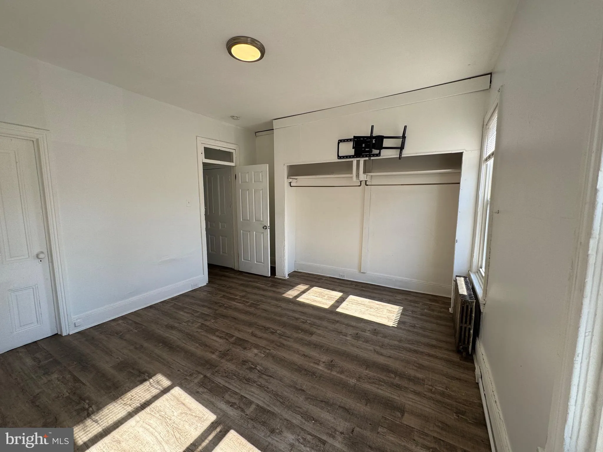 Philadelphia, Pennsylvania 19133, United States, 3 Bedrooms Bedrooms, ,2 BathroomsBathrooms,Residential,Pending,78938