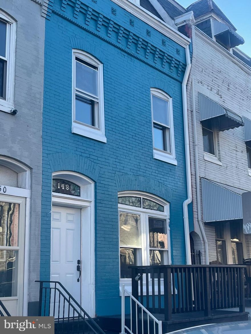 Check out this unique, renovated property. Four private bedrooms, a full bathroom and walking closet in the primary bedroom, another full bathroom on the second level, and half bathroom on the main floor. New and modern style kitchen. All levels with new floors and windows and possibly two offsite parking.