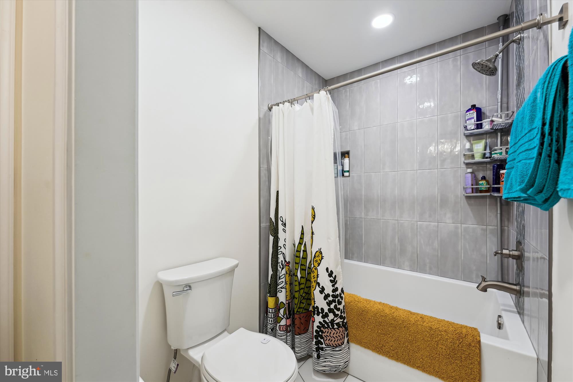 MT CARMEL ESTATES - Residential