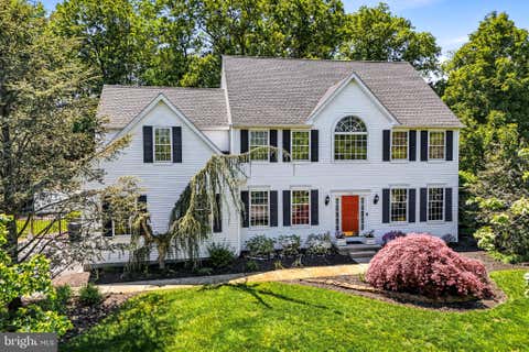 Homes For Sale - 23 Huntington Drive<br/> BURLINGTON, NJ 08016