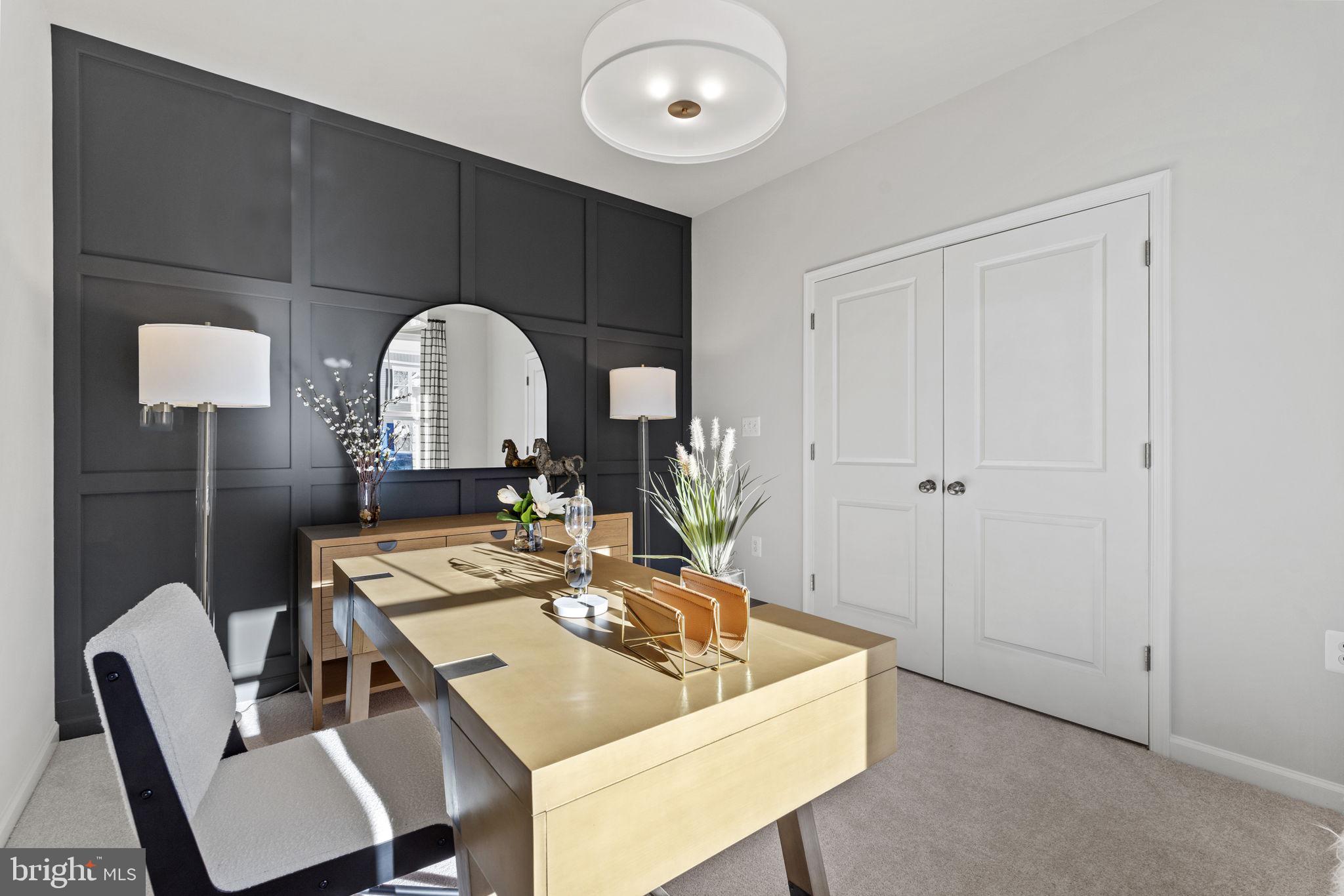 PRESIDENTS POINTE - Residential