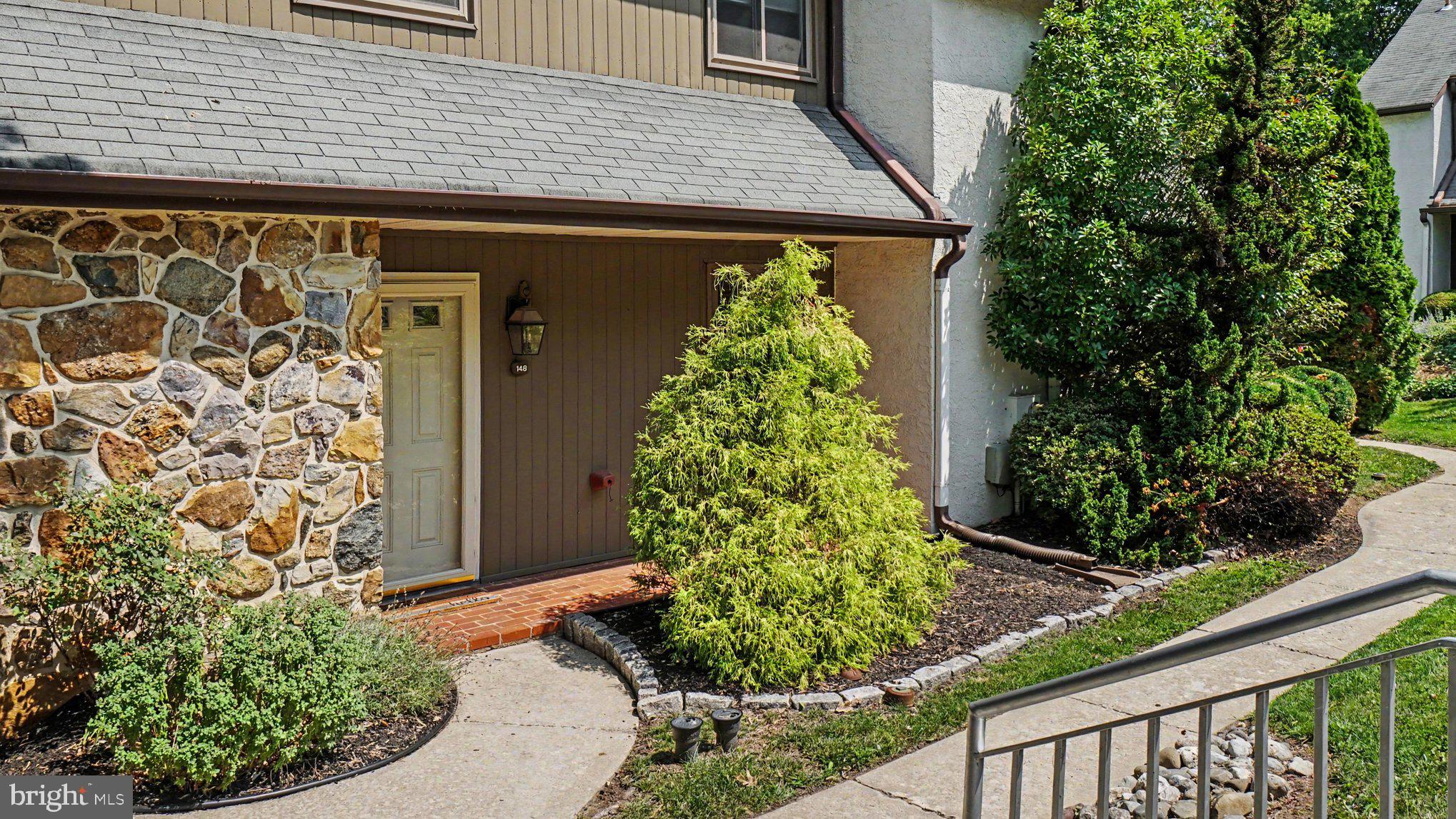 148 PINECREST LANE