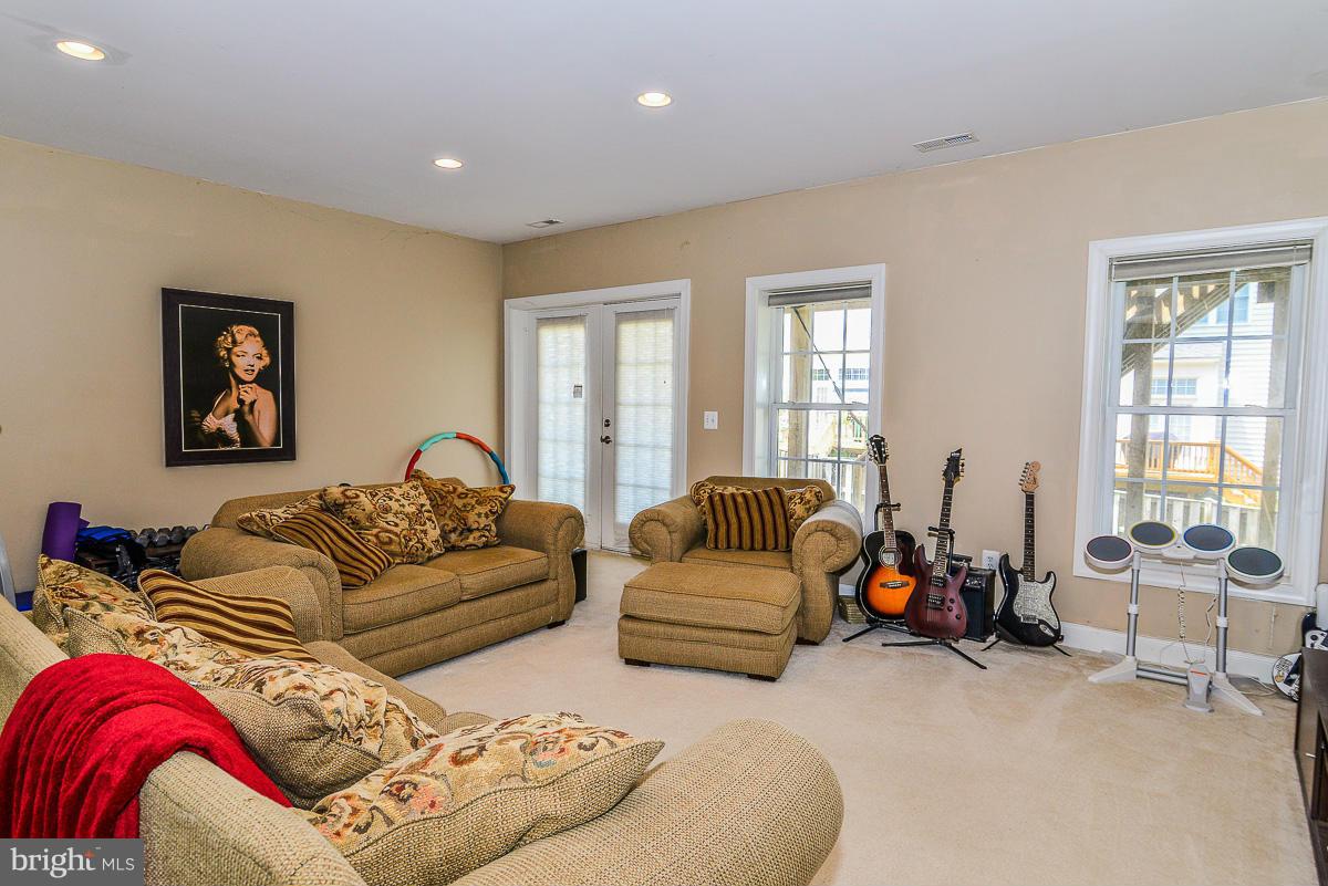 PRINCE WILLIAM TOWN CENTER - Residential