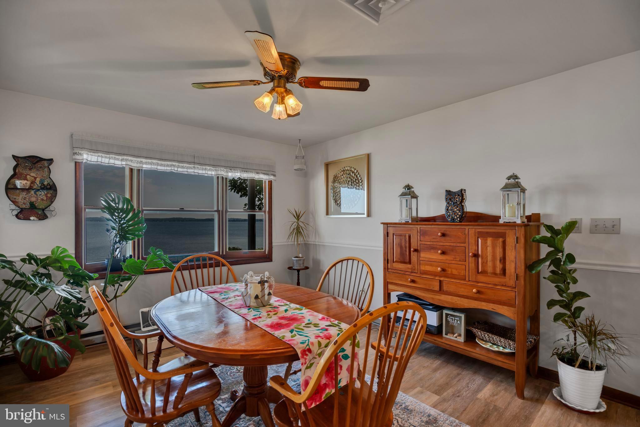 HOLLYWOOD SHORES - Residential