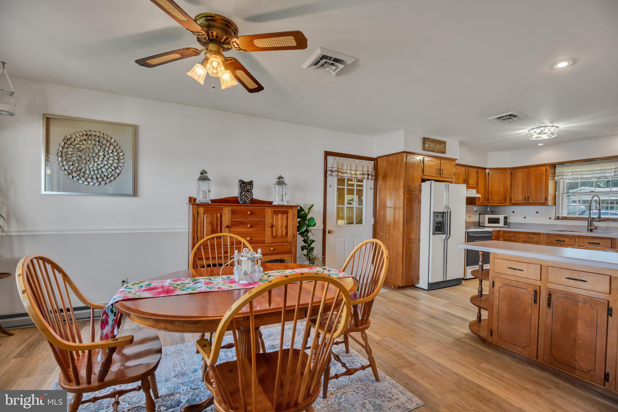 HOLLYWOOD SHORES - Residential