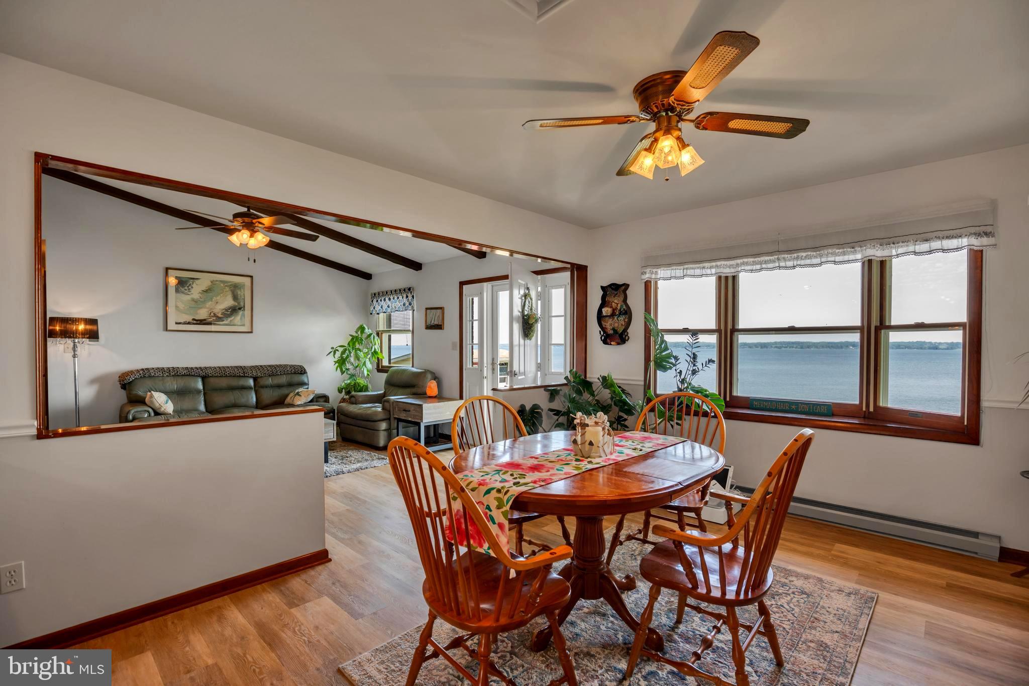 HOLLYWOOD SHORES - Residential