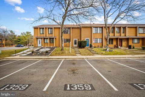 Townhouse For Sale - 1359 Almond Drive<br/> ANNAPOLIS, MD 21409