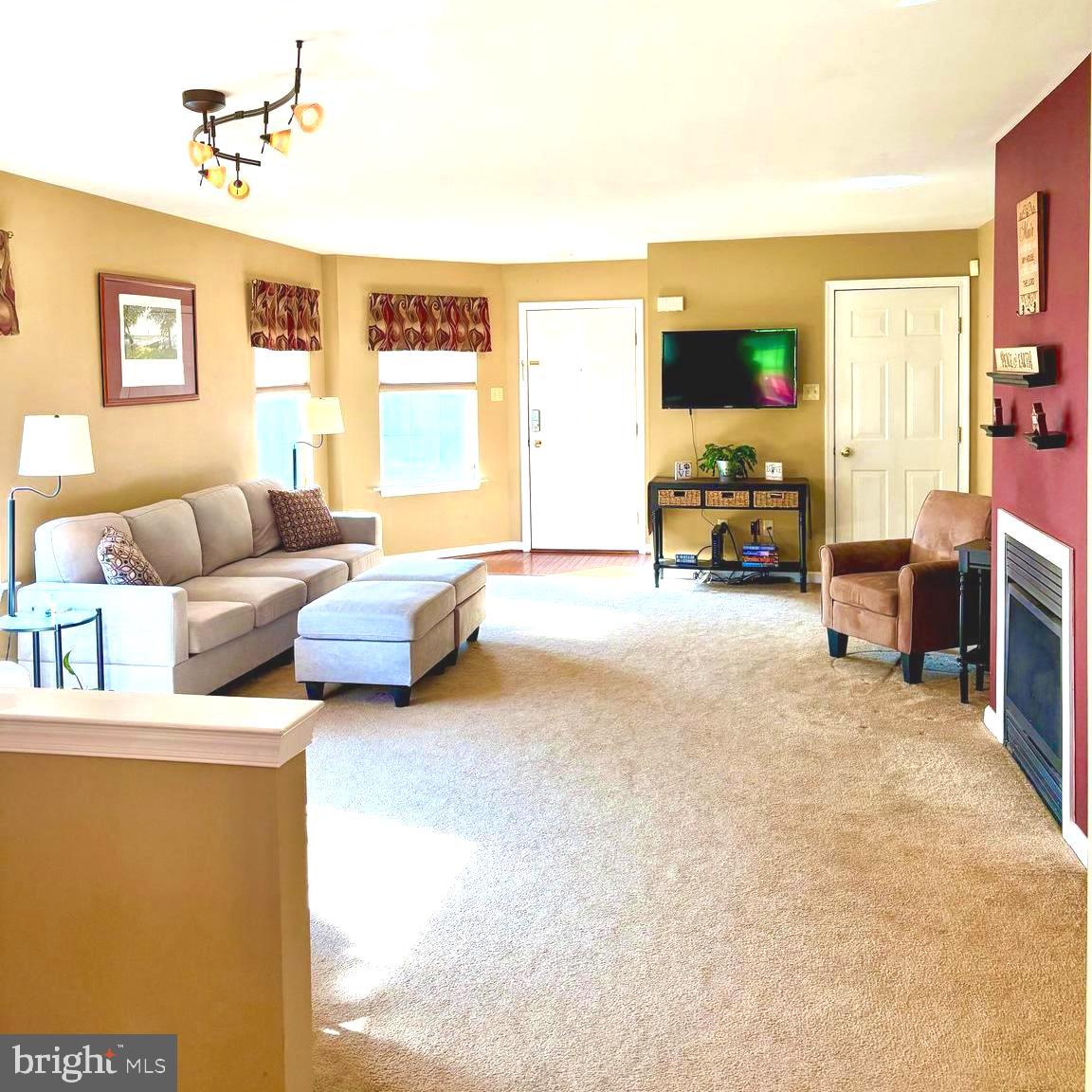 214 DANIELLE LANE