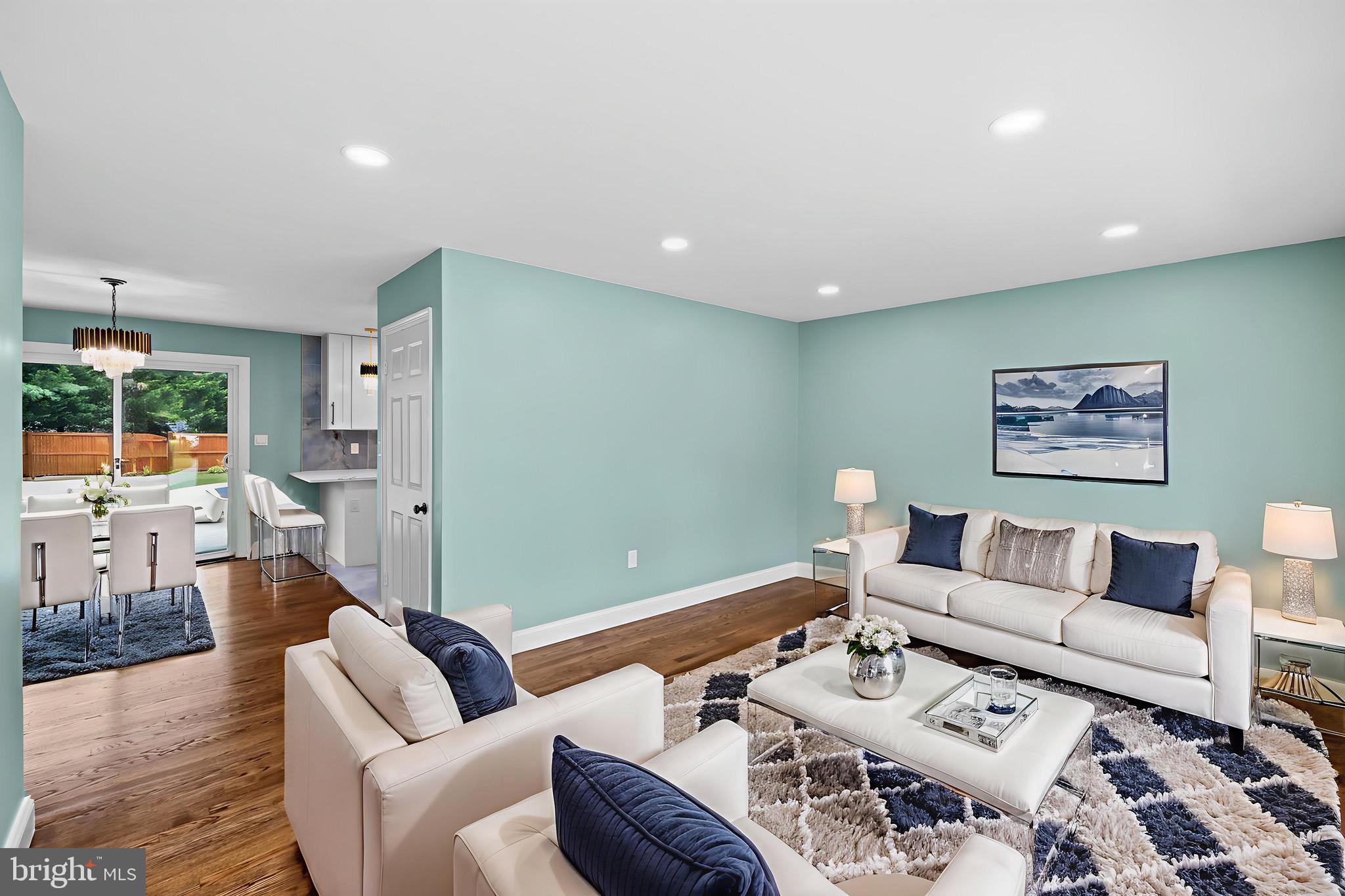 523 SUNSET KNOLL ROAD