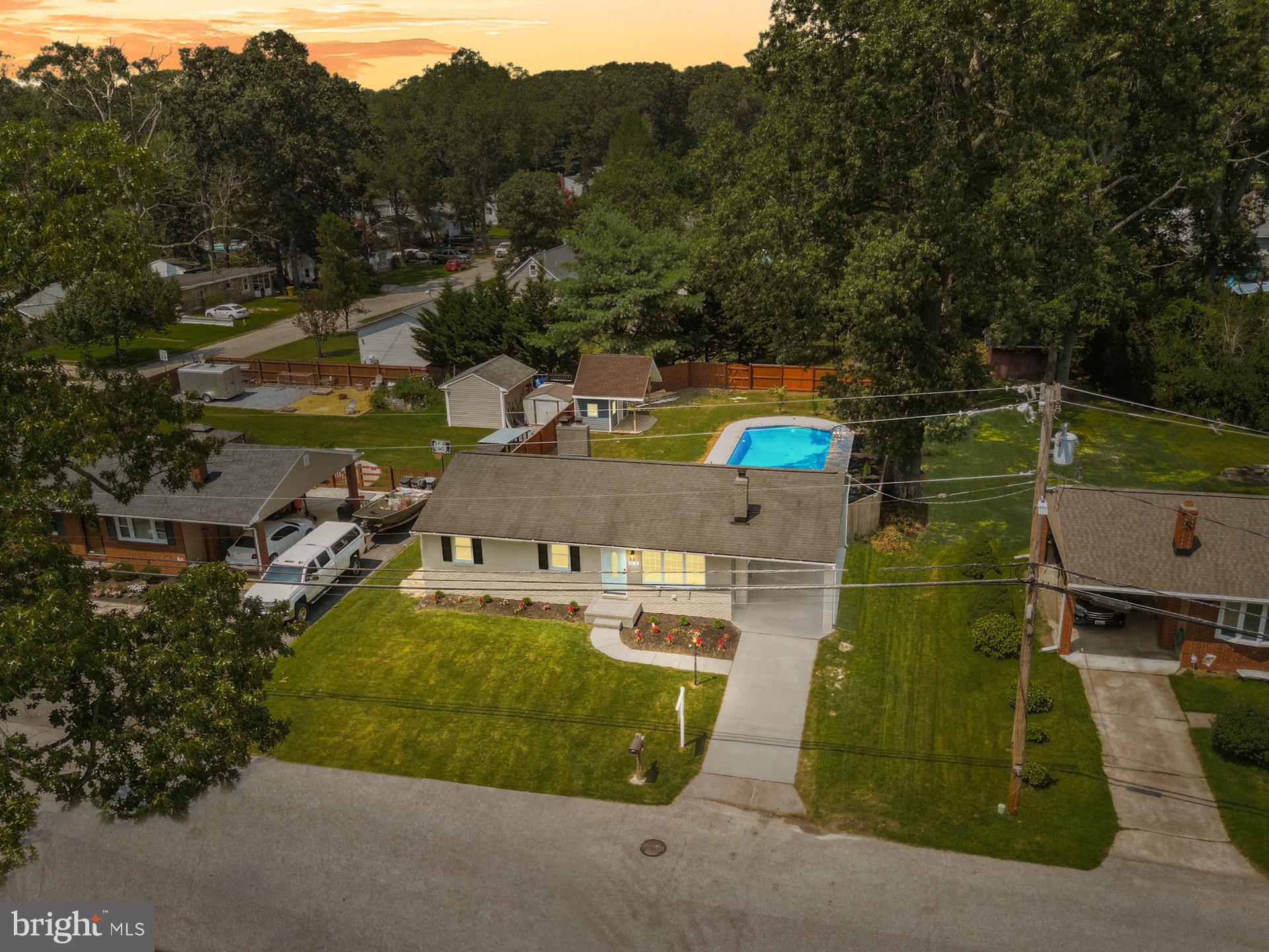 523 SUNSET KNOLL ROAD