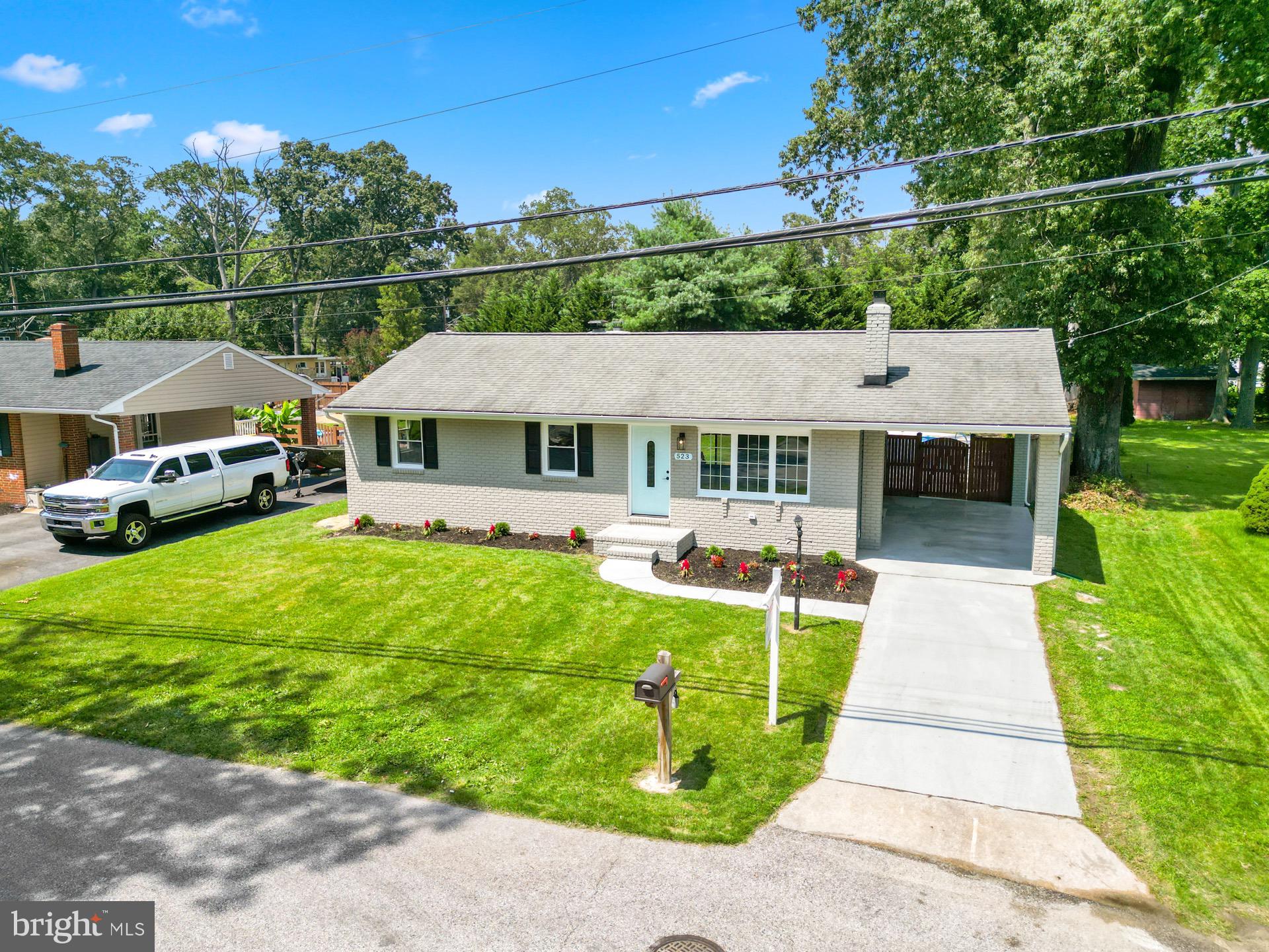 523 SUNSET KNOLL ROAD