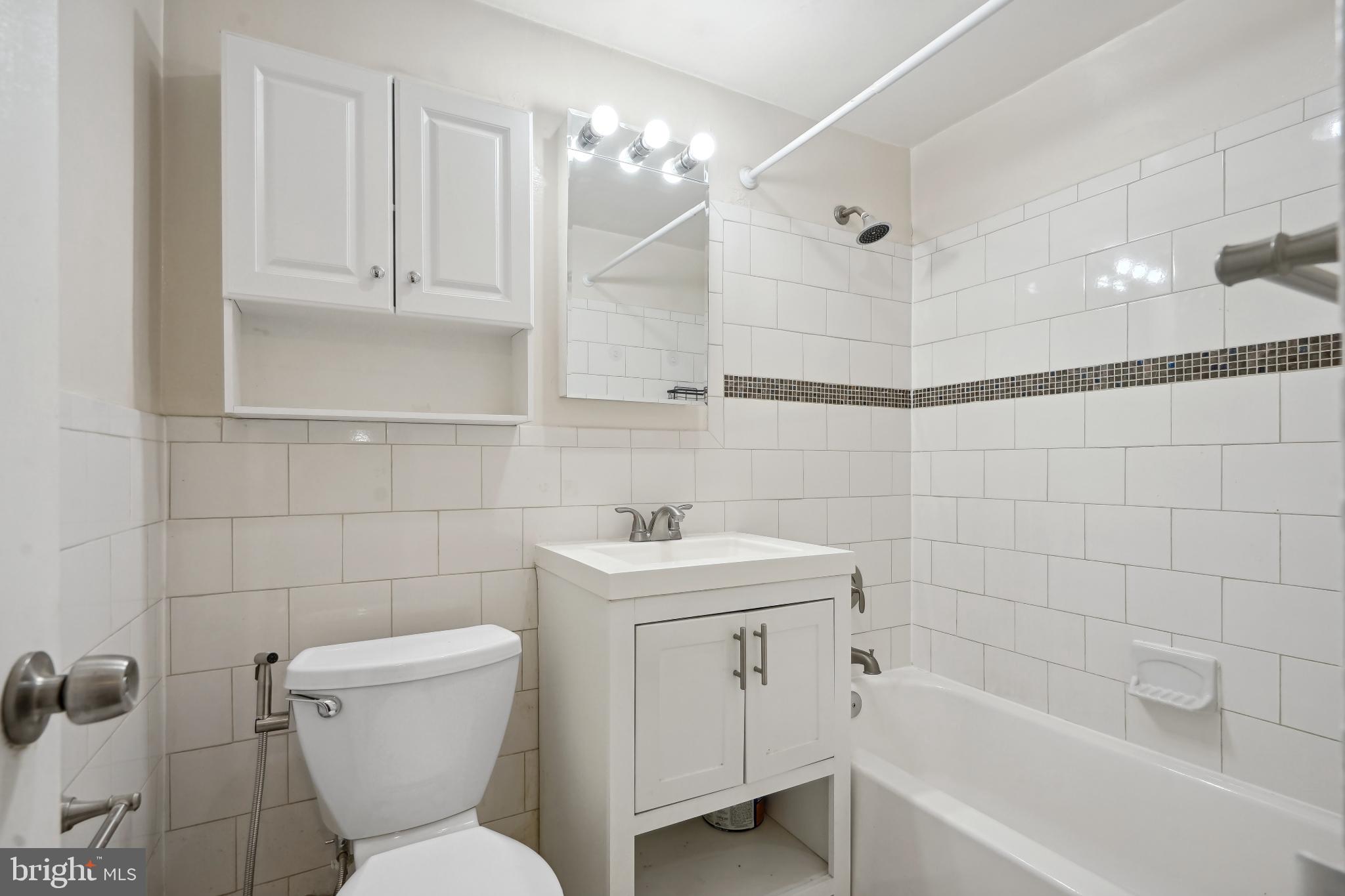 FORTY SIX HUNDRED - Residential Lease