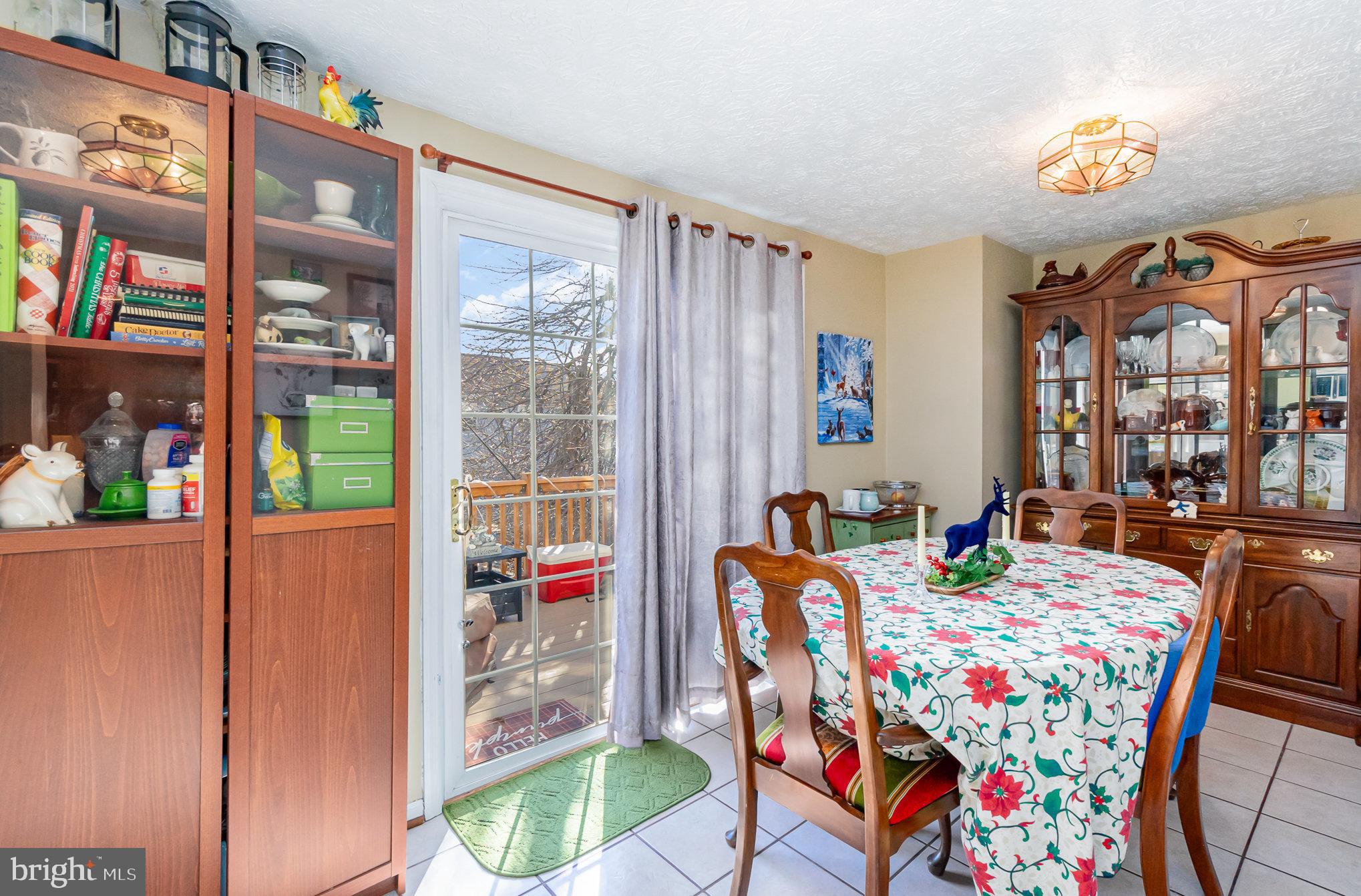 RIDGELY CHOICE - Residential