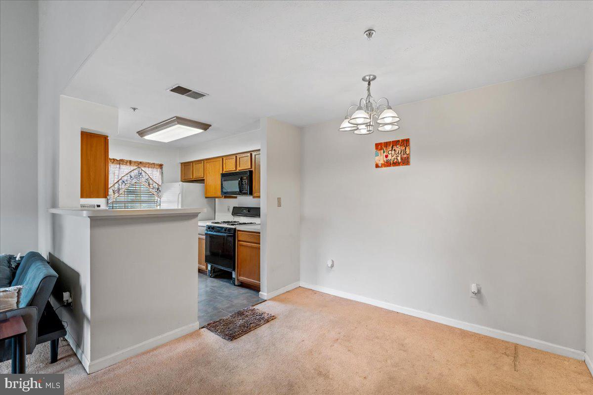 LARGO TOWN CENTER CONDOMINIUMS - Residential