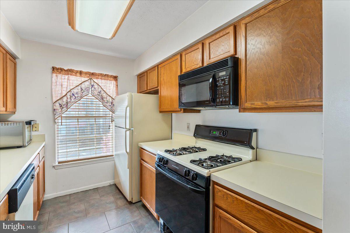 LARGO TOWN CENTER CONDOMINIUMS - Residential