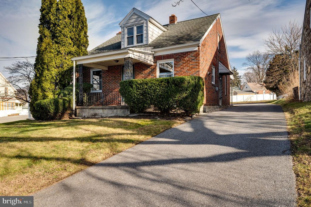 Photo of 3611 Kutztown Road, READING, PA 19605 (MLS # PABK2067040)