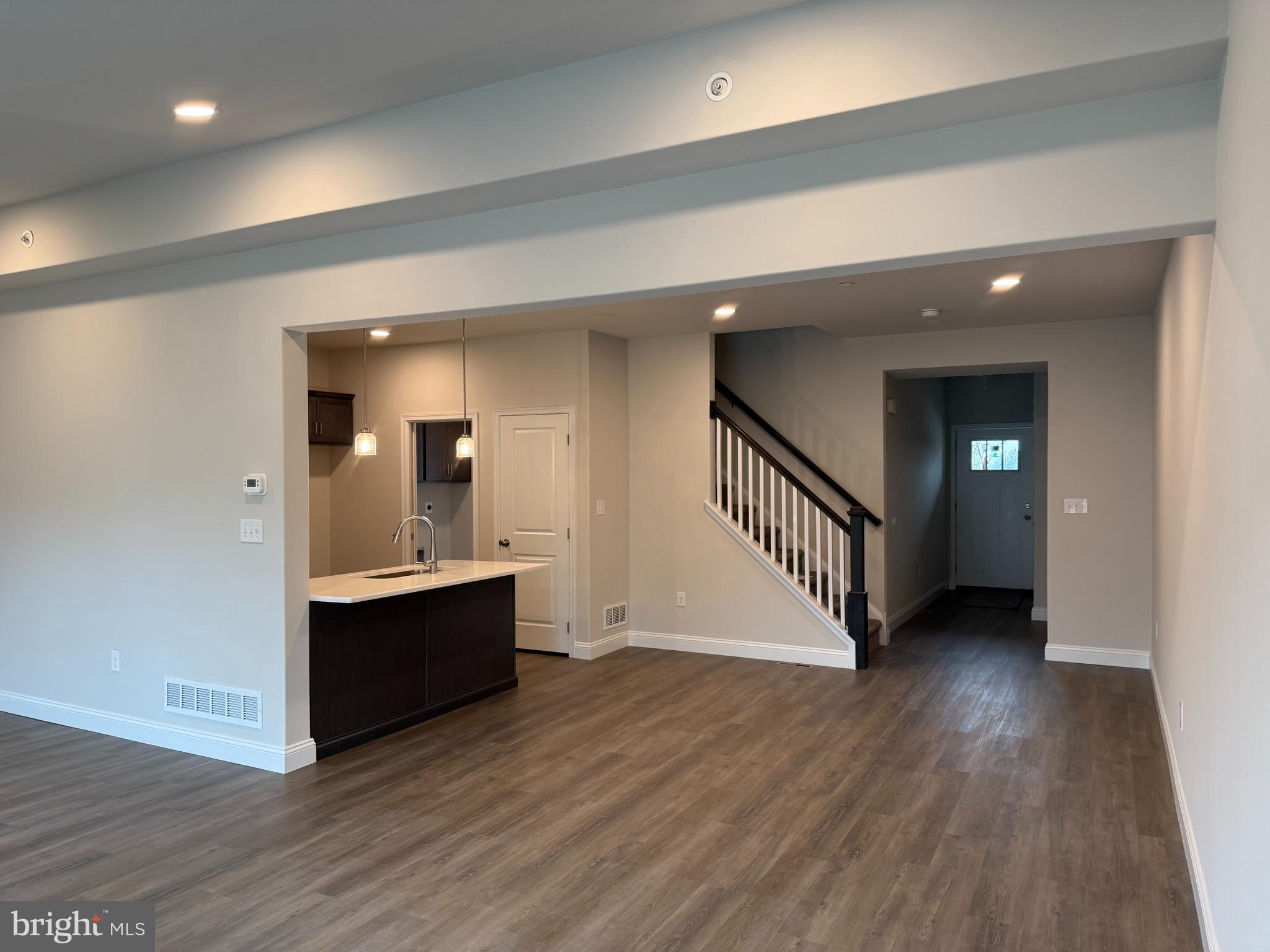 HAWKSTONE VILLAGE - Residential