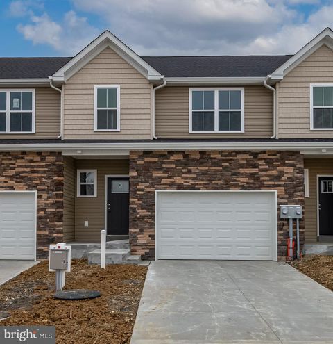 Townhouse For Sale - 207 Lucille Way #LOT 22<br/> FLEETWOOD, PA 19522