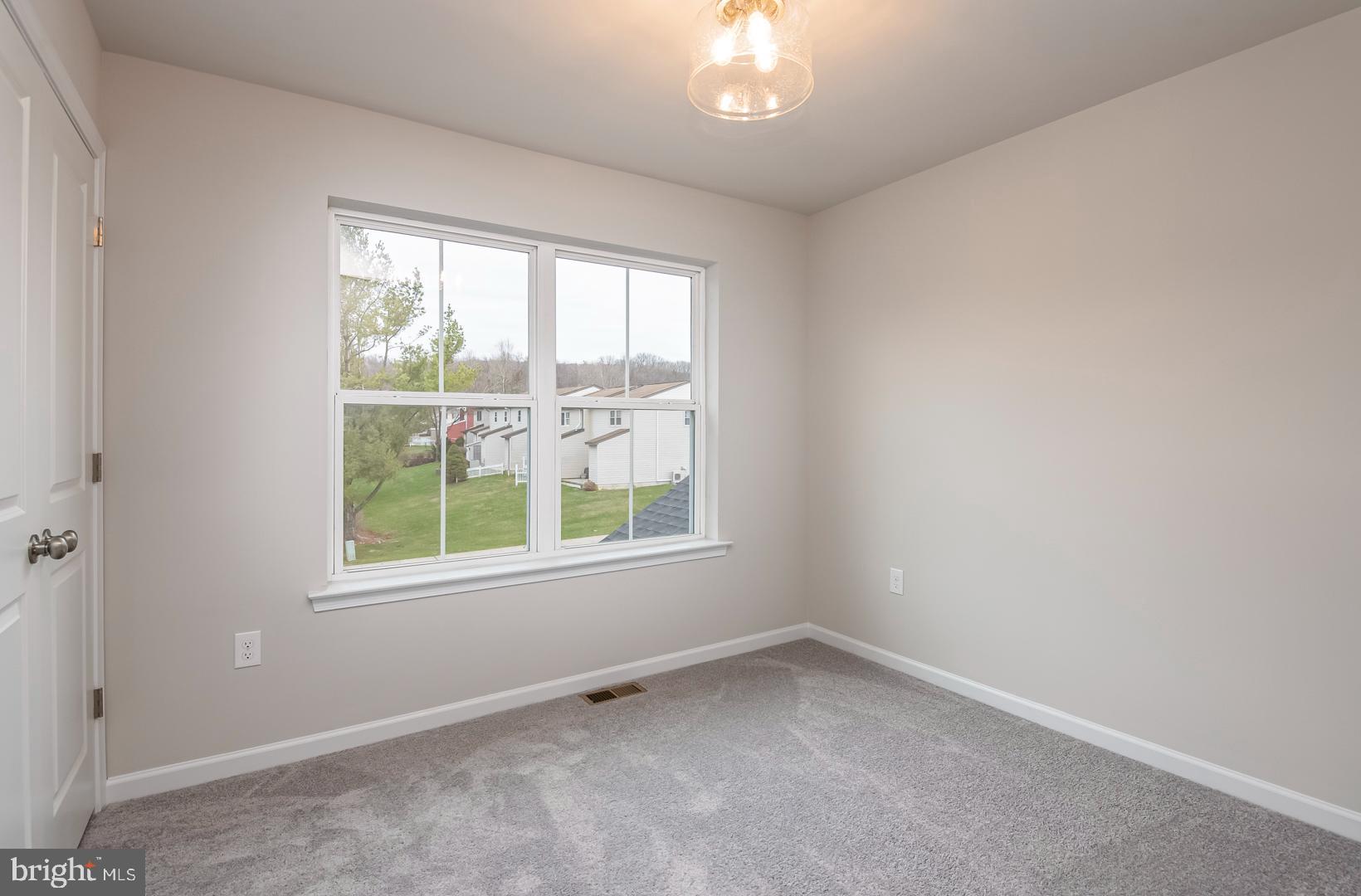 HAWKSTONE VILLAGE - Residential