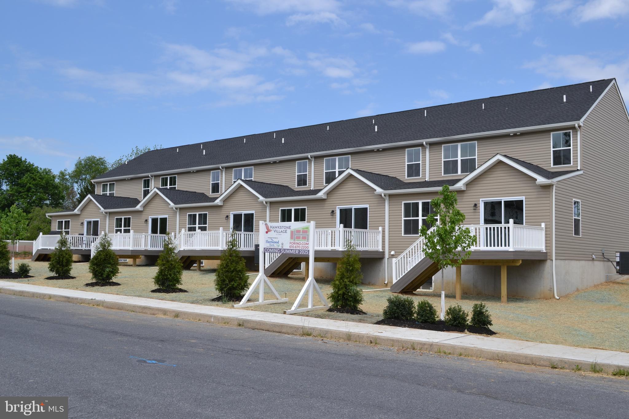 HAWKSTONE VILLAGE - Residential
