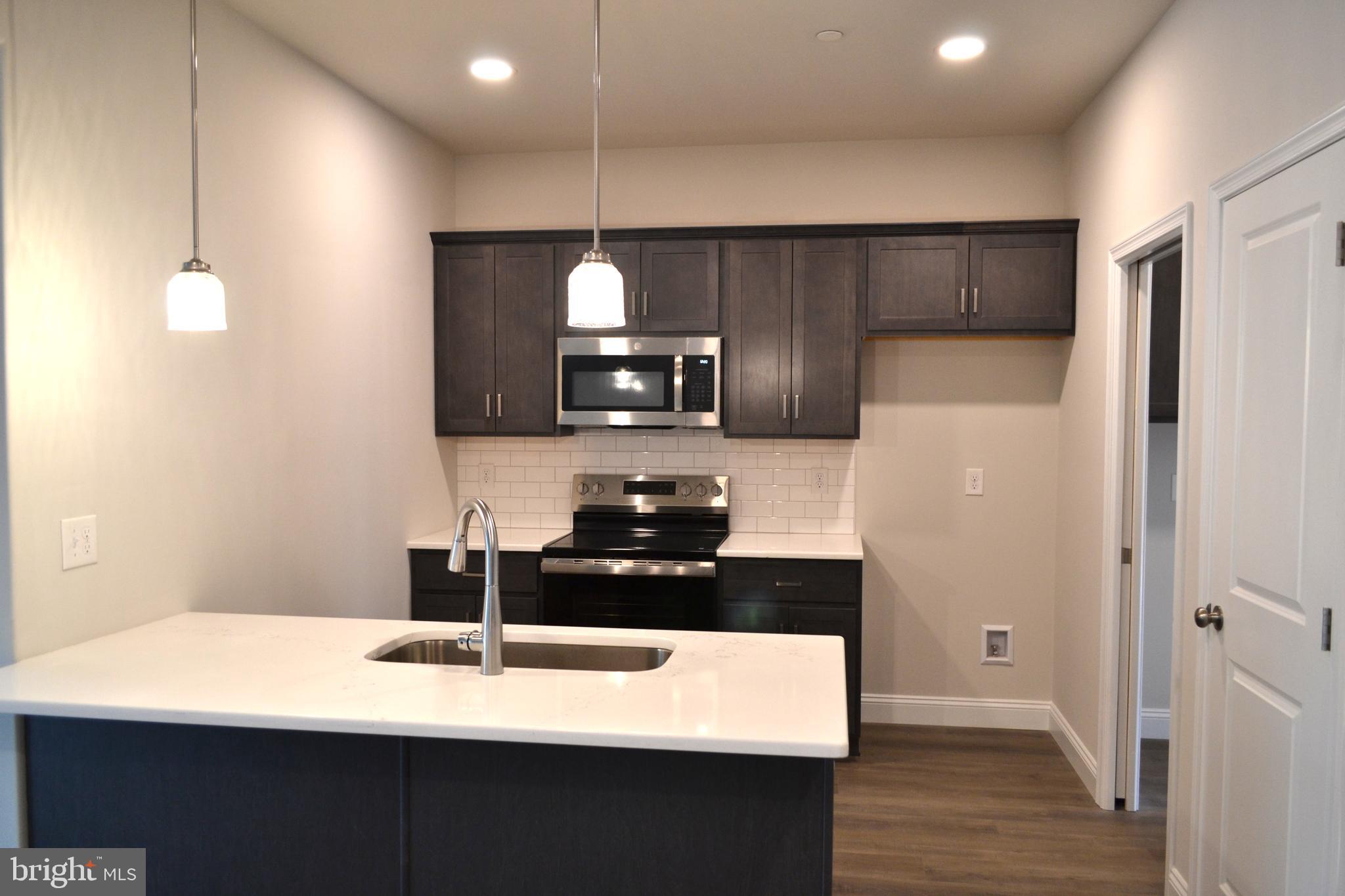 HAWKSTONE VILLAGE - Residential