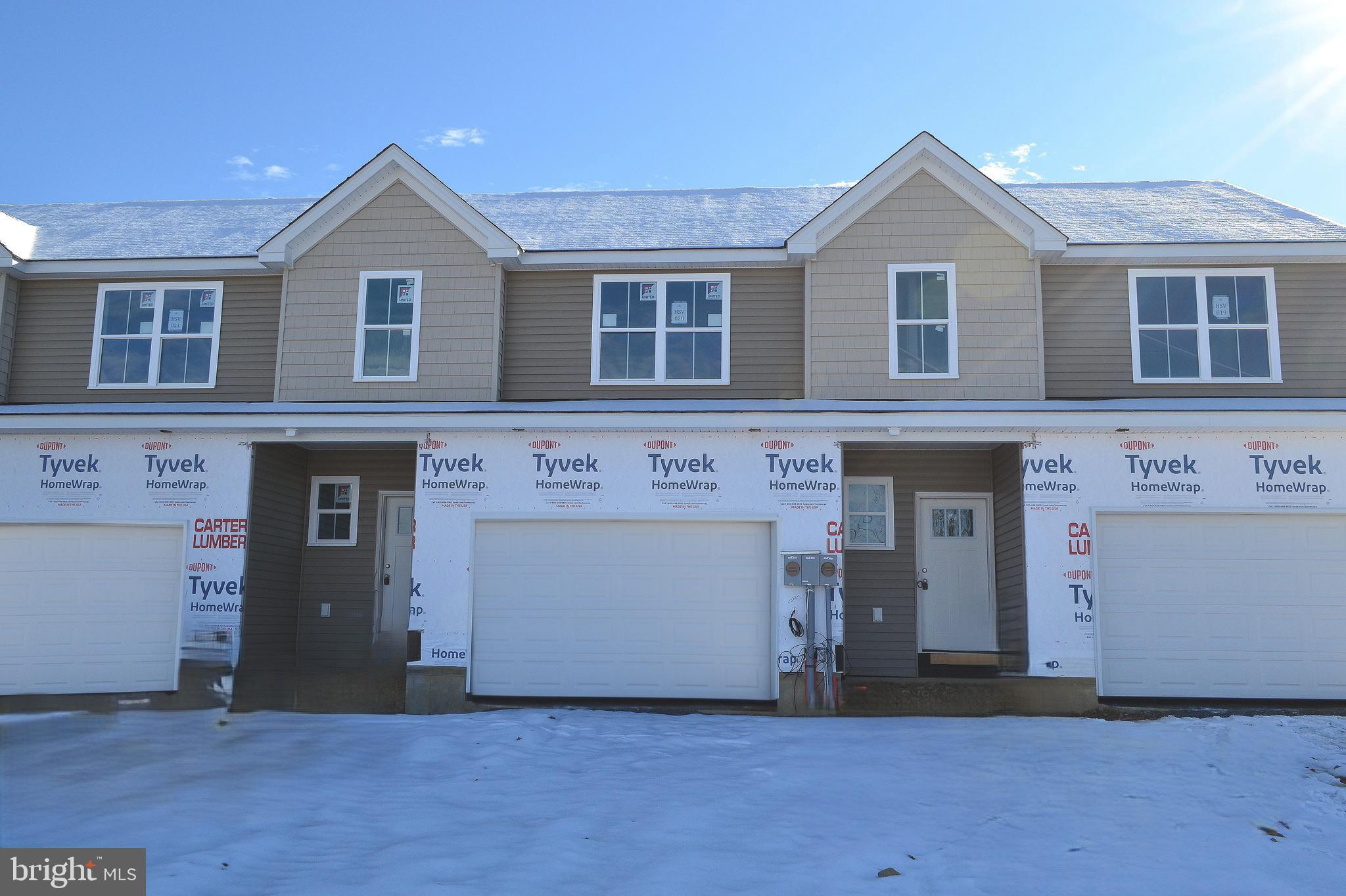 HAWKSTONE VILLAGE - Residential