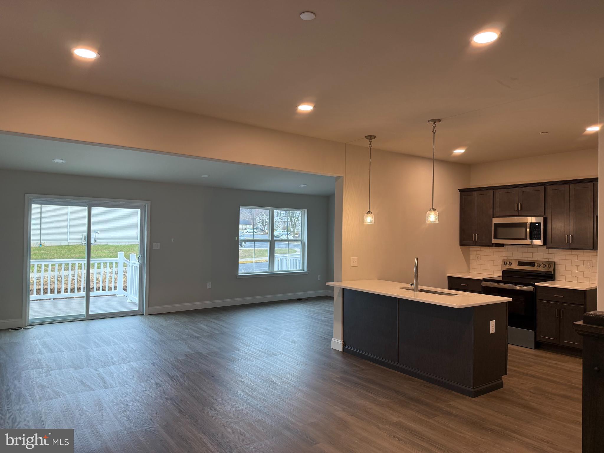 HAWKSTONE VILLAGE - Residential